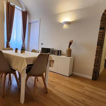 Classy Homes - C' Era Volta Apartment *